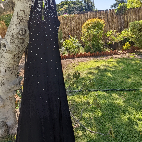 Eye-Catching, Sparkling Evening Gown (S) - Picture 1 of 3